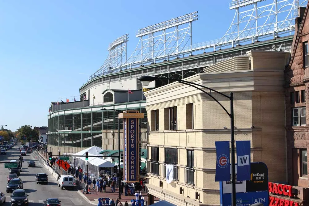 HOW TO VISIT WRIGLEY FIELD