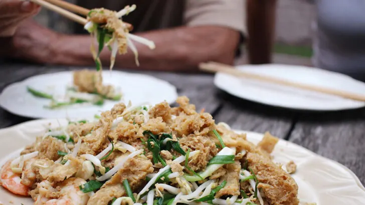 Ultimate Guide to Bangkok Wang Lang Market (2026)