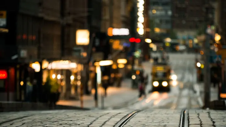 25 TIPS TO EXPLORE AND VISIT A CITY