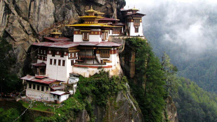BEST PLACES TO VISIT IN BHUTAN