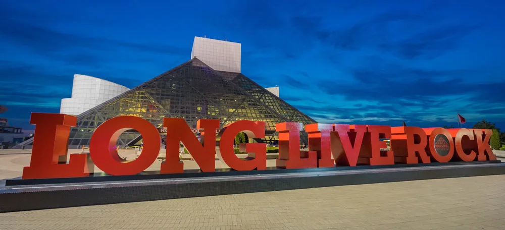 VISIT ROCK AND ROLL HALL OF FAME IN OHIO for your USA Bucketlist trip
