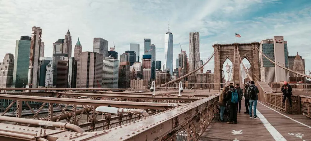 Walking across the Brooklyn Bridge is a must on your USA Bucketlist