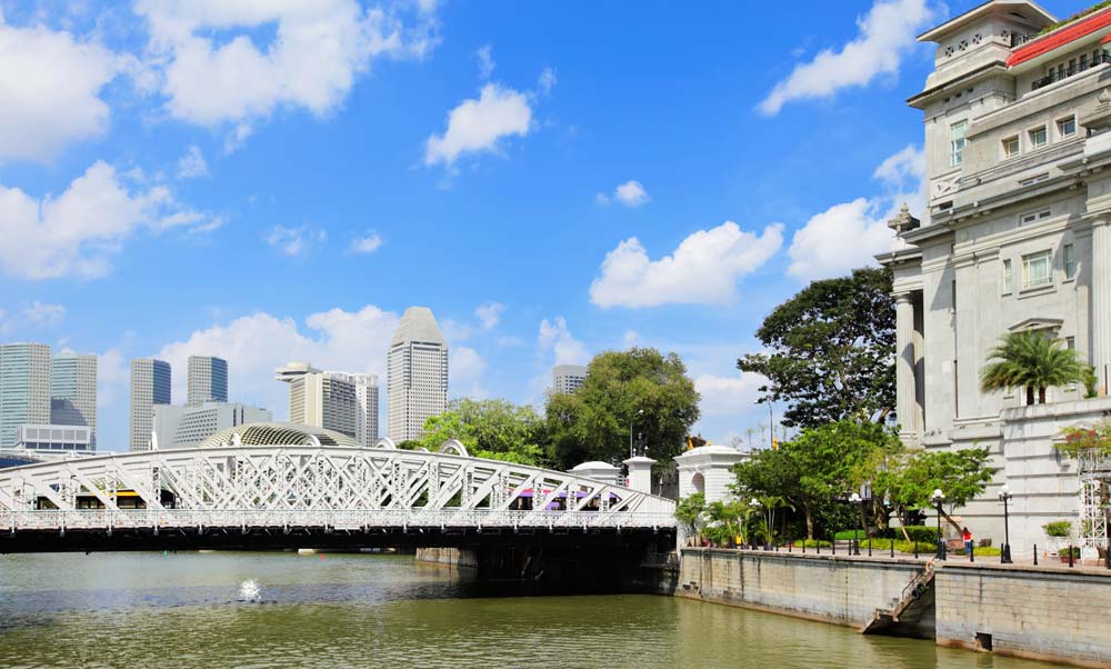 Things to do in singapore alone