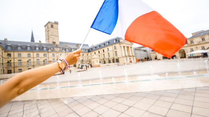 5 Crucial Tips for Teaching English in France
